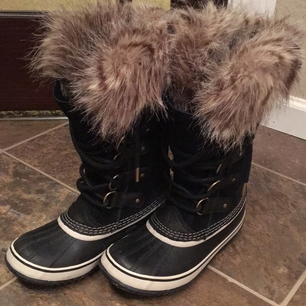Snow boots